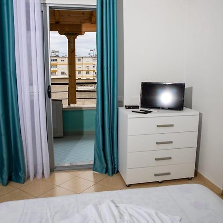 Colombo'S Apartment Vlore Luaran gambar