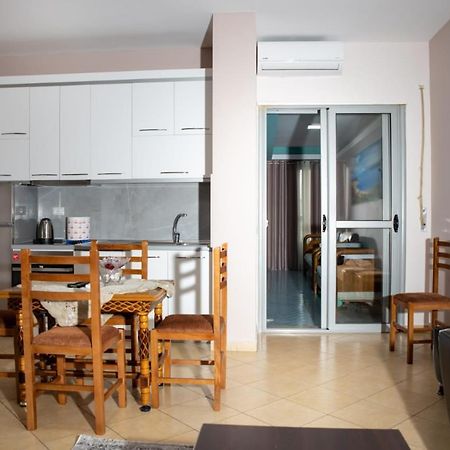 Colombo'S Apartment Vlore Luaran gambar
