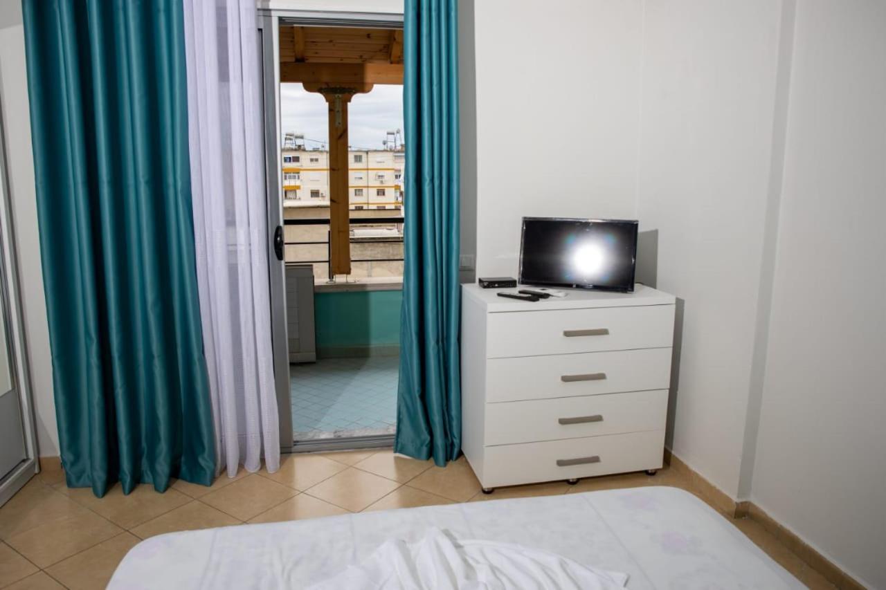Colombo'S Apartment Vlore Luaran gambar