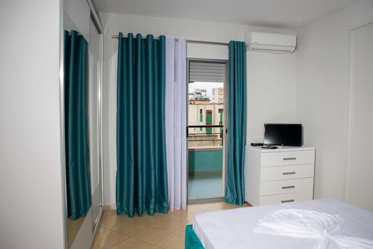 Colombo'S Apartment Vlore Luaran gambar