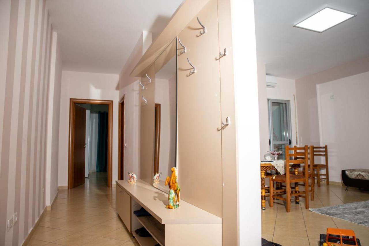 Colombo'S Apartment Vlore Luaran gambar