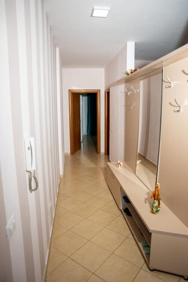 Colombo'S Apartment Vlore Luaran gambar